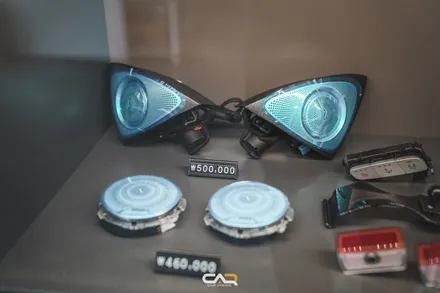 벤츠 E클래스 송풍구 엠비언트와 4d 부메스터 전동 트위터, 스피커 커버 튜닝으로 아쉬운 실내 감성 완벽하게 완성하기 ! - 대구 카인사이드