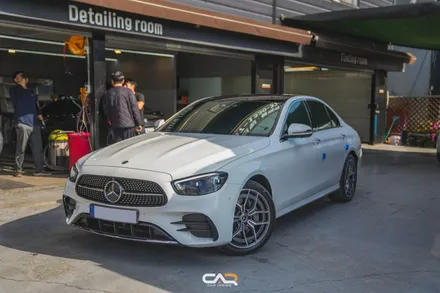 벤츠 E220d (W213) 블랙 PPF 루프 시공으로 고급지고 무게감 있는 차량 만들기 ! - 대구 카인사이드