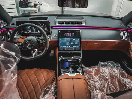 벤츠 W223 S클래스 S400d 4d 부메스터 전동 트위터, 액티브 엠비언트 순정 연동 레트로핏 시공 - 대구 수성구 카인사이드