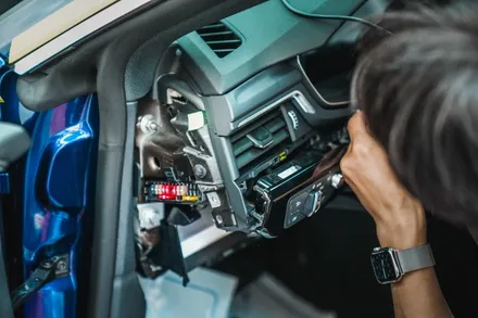 아우디 A5 스포트백 대시보드 엠비언트 라인 순정 연동 추가 생성 - 대구 수성구 CAR INSIDE