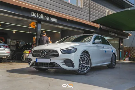 벤츠 E220d (W213) 블랙 PPF 루프 시공으로 고급지고 무게감 있는 차량 만들기 ! - 대구 카인사이드