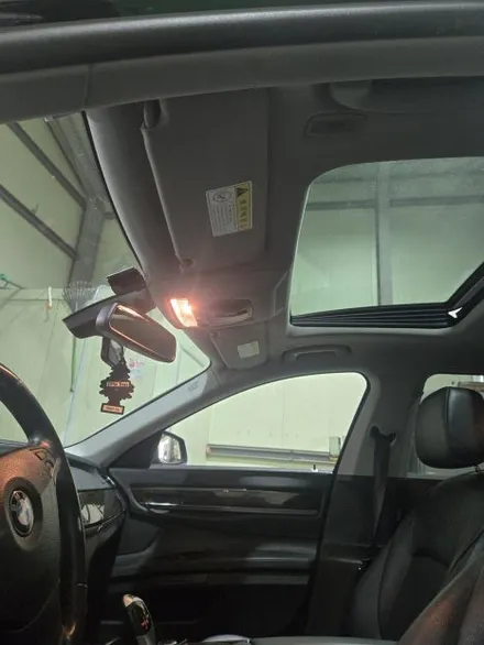 BMW 7시리즈 천장떨어짐 복원,실내커스텀 핸들 브라운+천장 스웨이드블랙 작업 고양일산 자동차튜닝 BK게러지 / 일산동구 성석동