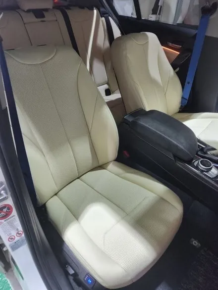 bmw 천연가죽시트+도어트림+통풍시트 bmw1시리즈 가죽시트_고양시 가죽시트_BK게러지_고양시 통풍시트_자동차실내가죽복원_가죽시트교체_도어트림_엠비언트_bmw엠비언트_수입차카시트 / 일산동구 성석동
