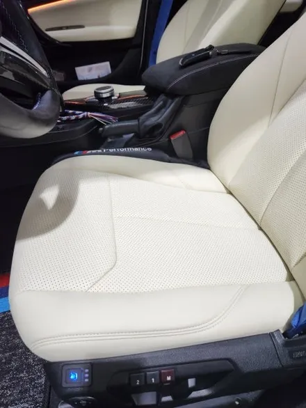 bmw 천연가죽시트+도어트림+통풍시트 bmw1시리즈 가죽시트_고양시 가죽시트_BK게러지_고양시 통풍시트_자동차실내가죽복원_가죽시트교체_도어트림_엠비언트_bmw엠비언트_수입차카시트 / 일산동구 성석동