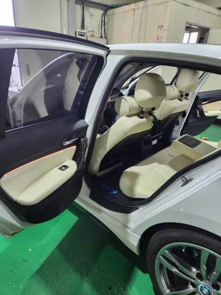 bmw 천연가죽시트+도어트림+통풍시트 bmw1시리즈 가죽시트_고양시 가죽시트_BK게러지_고양시 통풍시트_자동차실내가죽복원_가죽시트교체_도어트림_엠비언트_bmw엠비언트_수입차카시트 / 일산동구 성석동