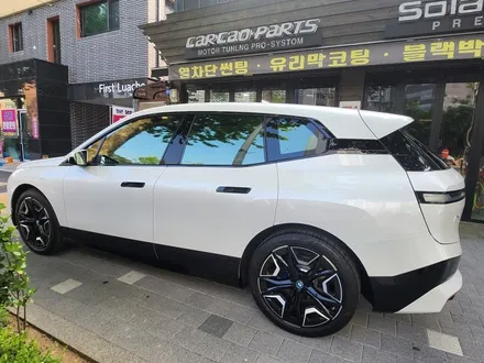 BMW IX 전기차 솔라가드노블레스썬팅(틴팅)시공 솔라가드노블레스 새턴