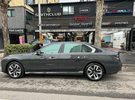 BMW7시리즈썬팅재시공비용 솔라가드프리미엄퀀텀썬팅비용