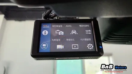 QM6 2채널 블랙박스 파인뷰 LXQ1000 장착! 4K 화질의 선명한 녹화 영상으로 언제 어디서든 안심하고 운전하세요! 거제 블랙박스 / 거제 연초면