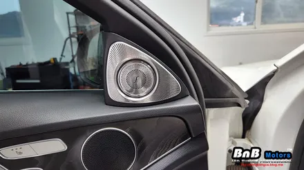 벤츠 C220d (w205) 비노출 간접조명 엠비언트라이트 튜닝! 송풍구 무드램프 및 전동트위터 엠비언트 튜닝으로 감성 넘치는 실내 인테리어 완성! 거제 부산 창원 비앤비모터스! / 거제 연초면