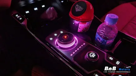 쏘렌토 MQ4 순정연동 엠비언트 라이트 튜닝! 아쉬웠던 순정 엠비언트를 업그레이드! 밝고 선명한 엠비언트 튜닝으로 감성적인 실내 인테리어 완성! 거제 부산 창원 비앤비모터스! / 거제 연초면