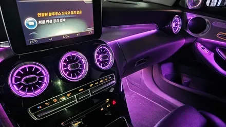 벤츠 C220d W205 실내 비노출 간접조명 엠비언트 라이트 튜닝! 세련된 스타일의 송풍구 엠비언트까지 감성충만 실내 인테리어 완성! 거제 부산 창원 비앤비모터스! / 거제 연초면