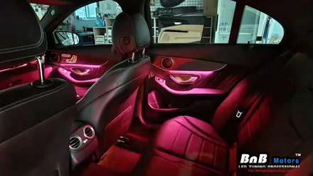 벤츠 C220d C클래스 실내 엠비언트 라이트 튜닝! 밝고 선명한 풀컬러 엠비언트로 실내 인터리어의 정점을 찍다! 거제 부산 창원 비앤비모터스! / 거제 연초면