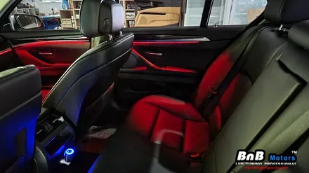 BMW 520d 비노출 히든 엠비언트 무드등 튜닝! 밋밋했던 실내 분위기를 확실하게 바꿔줄 최고의 튜닝 아이템! 눈부심없이 깔끔한 무드등 튜닝! 경남 거제 창원 부산 비앤비모터스 / 거제 연초면