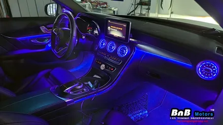 벤츠 C220d (w205) 비노출 간접조명 엠비언트라이트 튜닝! 송풍구 무드램프 및 전동트위터 엠비언트 튜닝으로 감성 넘치는 실내 인테리어 완성! 거제 부산 창원 비앤비모터스! / 거제 연초면