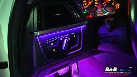 BMW 320d 매립형 DMX 엠비언트 라이트 튜닝! 실내 분위기를 바꿔주는 최고의 튜닝 아이템! 야간 드라이빙이 즐거워집니다! 거제 부산 창원 비앤비모터스! / 거제 연초면