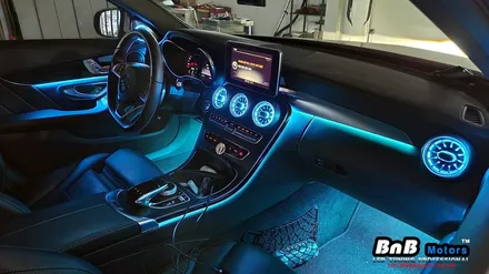 벤츠 C220d (w205) 비노출 간접조명 엠비언트라이트 튜닝! 송풍구 무드램프 및 전동트위터 엠비언트 튜닝으로 감성 넘치는 실내 인테리어 완성! 거제 부산 창원 비앤비모터스! / 거제 연초면