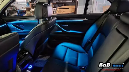 BMW 520d 비노출 히든 엠비언트 무드등 튜닝! 밋밋했던 실내 분위기를 확실하게 바꿔줄 최고의 튜닝 아이템! 눈부심없이 깔끔한 무드등 튜닝! 경남 거제 창원 부산 비앤비모터스 / 거제 연초면