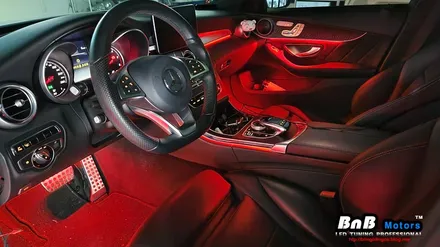 벤츠 C220d C클래스 실내 엠비언트 라이트 튜닝! 밝고 선명한 풀컬러 엠비언트로 실내 인터리어의 정점을 찍다! 거제 부산 창원 비앤비모터스! / 거제 연초면