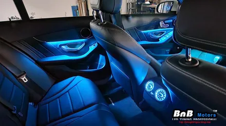 벤츠 C220d (w205) 비노출 간접조명 엠비언트라이트 튜닝! 송풍구 무드램프 및 전동트위터 엠비언트 튜닝으로 감성 넘치는 실내 인테리어 완성! 거제 부산 창원 비앤비모터스! / 거제 연초면