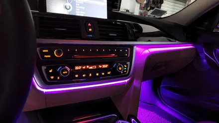 BMW 320d (F30) 실내 비노출 히든 엠비언트 무드등 튜닝! 야간 드라이빙이 즐거워지는 필수 튜닝 아이템! 거제 창원 부산 엠비언트 튜닝 / 거제 연초면