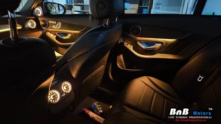 벤츠 C220d (w205) 비노출 간접조명 엠비언트라이트 튜닝! 송풍구 무드램프 및 전동트위터 엠비언트 튜닝으로 감성 넘치는 실내 인테리어 완성! 거제 부산 창원 비앤비모터스! / 거제 연초면
