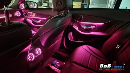 벤츠 C220d (w205) 비노출 간접조명 엠비언트라이트 튜닝! 송풍구 무드램프 및 전동트위터 엠비언트 튜닝으로 감성 넘치는 실내 인테리어 완성! 거제 부산 창원 비앤비모터스! / 거제 연초면