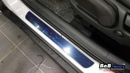 올뉴투싼 LED 무빙 도어스커프 튜닝. 문을열면 화려한 세레모니로 반겨주는 무빙 도어스커프! 거제/통영 비앤비모터스 / 거제 연초면