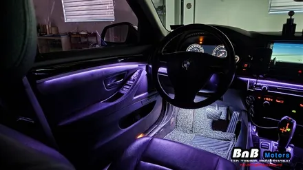 BMW 520d 엠비언트 무드등 튜닝! 순정처럼 깔끔한 비노출 히든 엠비언트로 차량의 분위기를 업그레이드 해보자! 경남 거제 창원 부산 비앤비모터스 / 거제 연초면