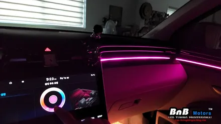 투싼 NX4 순정연동 DMX 매립형 엠비언트 무드등 튜닝! 밋밋했던 순정 엠비언트에 날개를 달아보자! 차량 가득 감성 넘치는 무드램프 튜닝! 거제 창원 부산 비앤비모터스! / 거제 연초면
