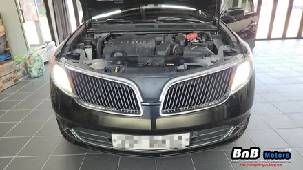 링컨 MKS 헤드라이트 전구 업그레이드! 밝고 선명한 LED램프로 업그레이드! 거제 고현 수월 비앤비모터스! / 거제 연초면
