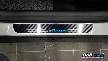 올뉴투싼 LED 무빙 도어스커프 튜닝. 문을열면 화려한 세레모니로 반겨주는 무빙 도어스커프! 거제/통영 비앤비모터스 / 거제 연초면