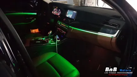 BMW 5시리즈 520d 순정형 히든 엠비언트 튜닝! 다양한 색상으로 즐기는 풀컬러 스마트 히든 엠비언트! 거제 진주 창원 부산 엠비언트 전문점 비앤비모터스! / 거제 연초면