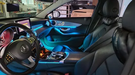 벤츠 C220d W205 실내 비노출 간접조명 엠비언트 라이트 튜닝! 세련된 스타일의 송풍구 엠비언트까지 감성충만 실내 인테리어 완성! 거제 부산 창원 비앤비모터스! / 거제 연초면