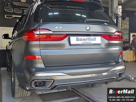 회원님의 \'BMW G07 X7\' - M 퍼포먼스타입 카본 프론트립, 사이드립, 리어 디퓨져, 루프 스포일러 / 전동사이드스텝 장착[비머몰 작업사진 + 일산수입차튜닝 + 일산수입차정 / 일산서구 법곳동