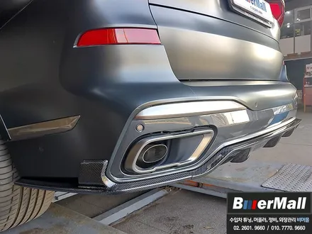 회원님의 \'BMW G07 X7\' - M 퍼포먼스타입 카본 프론트립, 사이드립, 리어 디퓨져, 루프 스포일러 / 전동사이드스텝 장착[비머몰 작업사진 + 일산수입차튜닝 + 일산수입차정 / 일산서구 법곳동