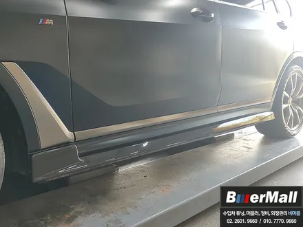 회원님의 \'BMW G07 X7\' - M 퍼포먼스타입 카본 프론트립, 사이드립, 리어 디퓨져, 루프 스포일러 / 전동사이드스텝 장착[비머몰 작업사진 + 일산수입차튜닝 + 일산수입차정 / 일산서구 법곳동