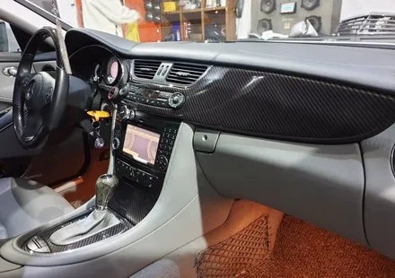 벤츠 CLS350 (W219) 실내 리얼카본 랩핑시공 / 양주시 덕정동