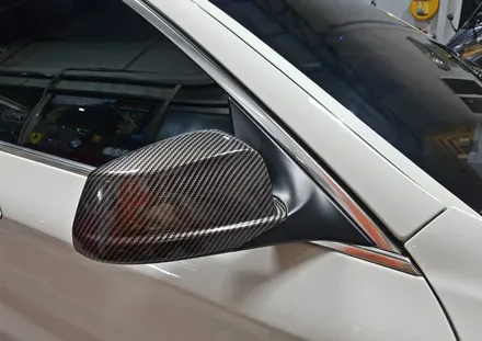 BMW 520D 카본미러와 카본디퓨져 랩핑시공으로 OK! / 양주시 덕정동