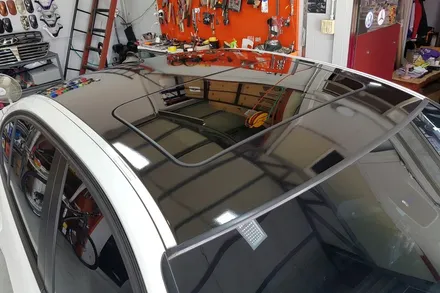 BMW E90 320D 오염된 루프스킨 깨끗히 재시공하세요_랩핑거    서울,남양주,양주,의정부 랩핑전문샾 / 양주시 덕정동