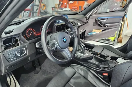 양주랩핑 F30 320i 3M 블랙카본 실내랩핑 / 양주시 덕정동