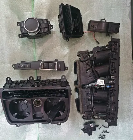 BMW F10 528i 실내카본랩핑으로 멋진 실내연출하세요 / 양주시 덕정동