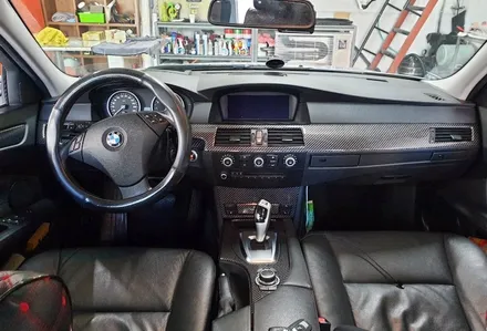 BMW E60 5시리즈 실내 카본랩핑시공으로 차는 젊어져요 / 양주시 덕정동