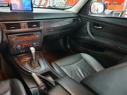 BMW E90 3시리즈 320i 실내카본랩핑 시공_랩핑거 / 양주시 덕정동