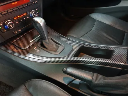 BMW E90 3시리즈 320i 실내카본랩핑 시공_랩핑거 / 양주시 덕정동