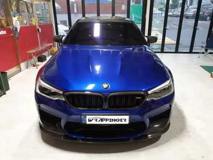 BMW 5시리즈 고성능 세단 M5 실내카본 랩핑시공 / 양주시 덕정동
