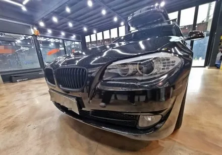 BMW 520d 노후된 외관랩핑 새로운 갤럭시블랙 전체랩핑 / 양주시 덕정동