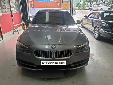 BMW F10 528i 실내카본랩핑으로 멋진 실내연출하세요 / 양주시 덕정동