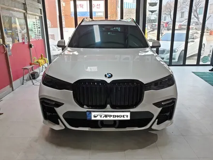 신형 BMW X7 차량의 사이드미러가 카본일때 더 멋진이유는? / 양주시 덕정동