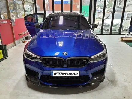 BMW 5시리즈 고성능 세단 M5 실내카본 랩핑시공 / 양주시 덕정동