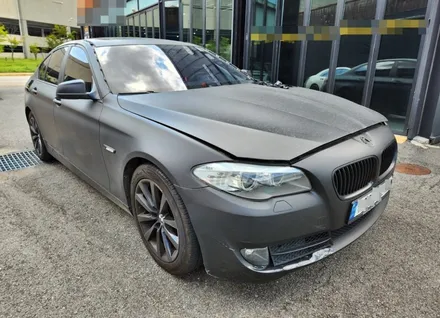BMW 520d 노후된 외관랩핑 새로운 갤럭시블랙 전체랩핑 / 양주시 덕정동